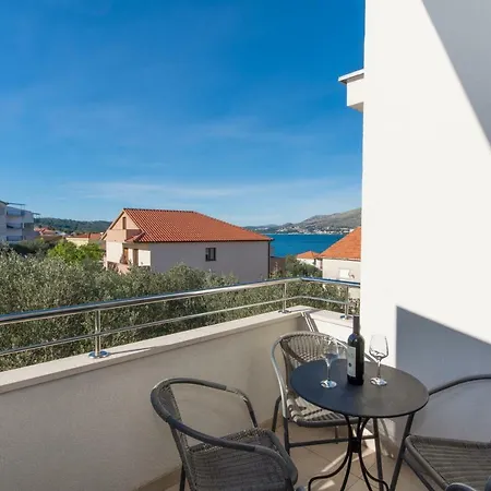 Fumija Apartman *