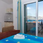 Fumija Διαμέρισμα Τρογκίρ