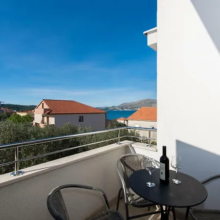 Fumija Apartman Trogir