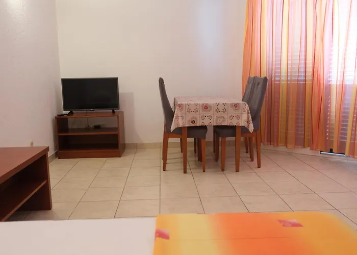 Fumija Apartman *