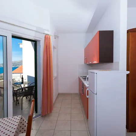 Fumija Apartment